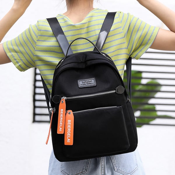 Napi női hátizsák cipzárral és rövid fogantyúval