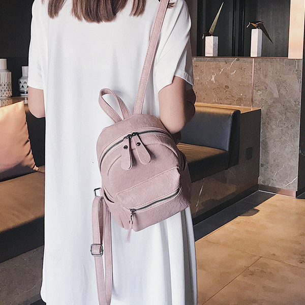 Női ökobőr hátizsák cipzárral és elülső zsebbel