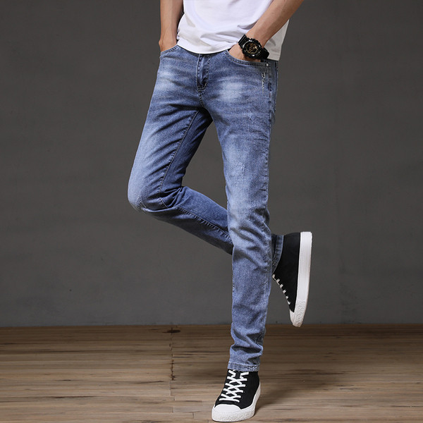 Ανδρικό τζιν  κλασικό μοντέλο με τσέπες