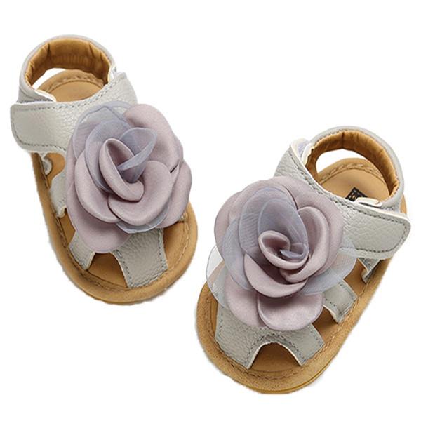 ÚJ babacipő modell matricával és 3D elemmel