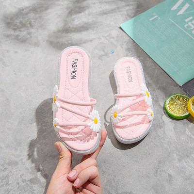 Alkalmi gyerekpapucs lapos talppal, 3D elemmel több színben