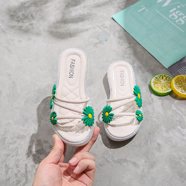 Alkalmi gyerekpapucs lapos talppal, 3D elemmel több színben