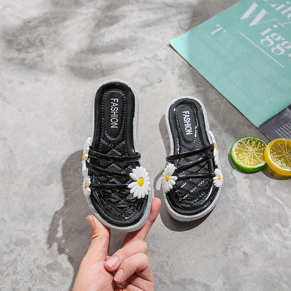 Alkalmi gyerekpapucs lapos talppal, 3D elemmel több színben