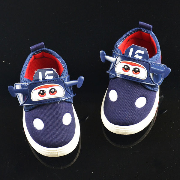 Gyermek babacipő matricákkal és rátéttel