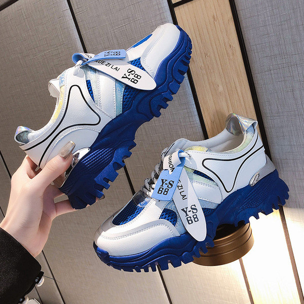 Νέο μοντέλο γυναικεία αθλητικά παπούτσια με κορδόνια σε δύο χρώματα