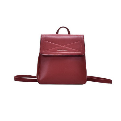 Stílusos női hátizsák eko bőrből, fém rögzítéssel