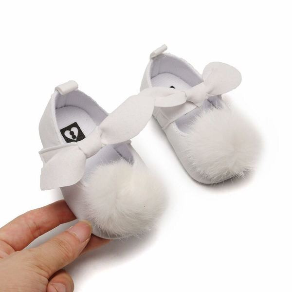 Модерни бебешки обувки с панделка и пух 