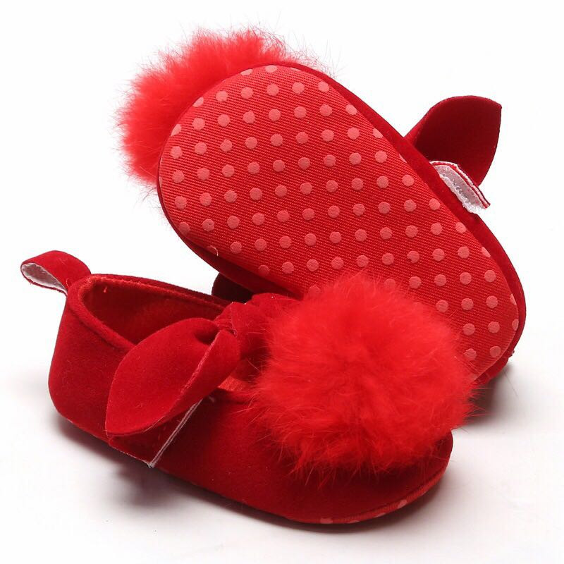 Модерни бебешки обувки с панделка и пух 