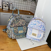 Női hátizsák flitterekkel és elülső zsebbel