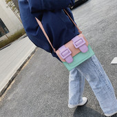 Kisméretű női műbőr válltáska