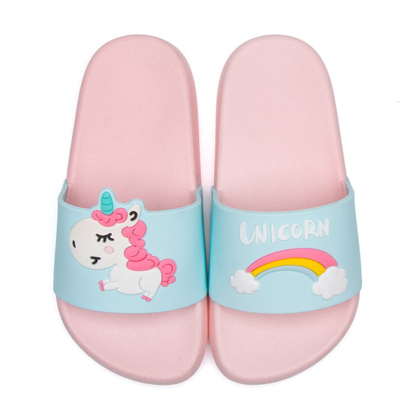 Trijų spalvų vaikiškos laisvalaikio šlepetės su vienaragio aplikacijomis mergaitėms