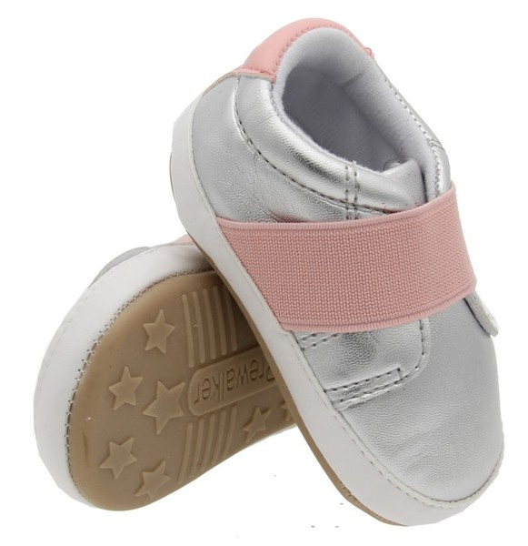 Modern babacipő rugalmas és puha béléssel