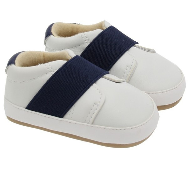 Modern babacipő rugalmas és puha béléssel