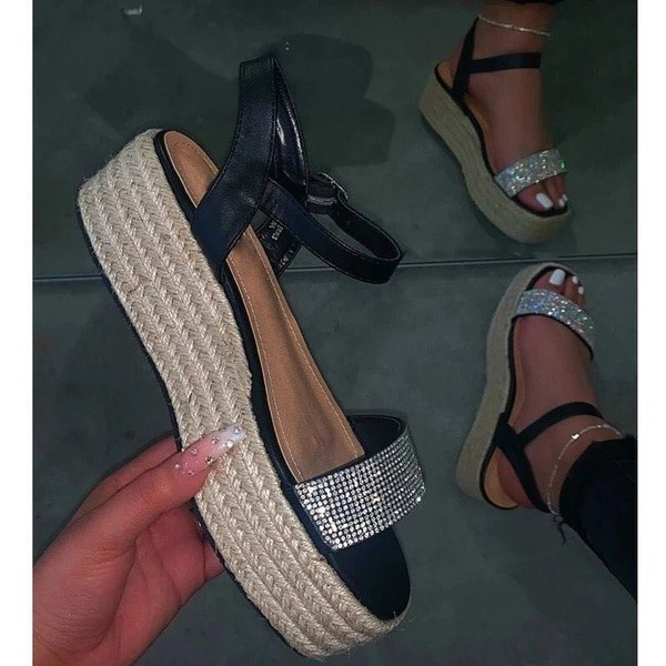 Platform szandálok és dekorációs kövek új modellje