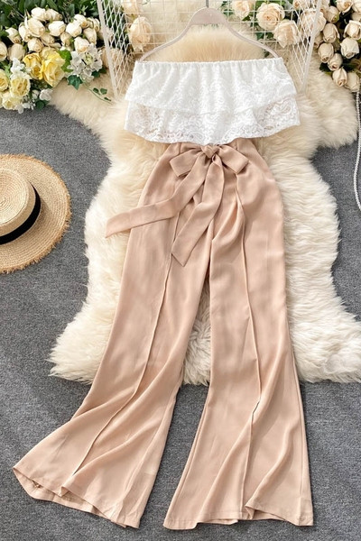 Alkalmi női overall csipkével és derékövvel