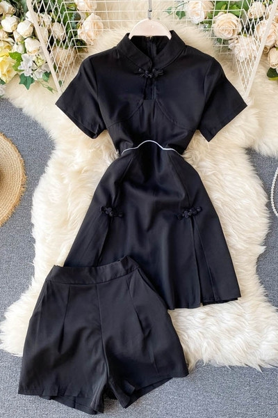 Napi női szett fekete színben, két részből áll