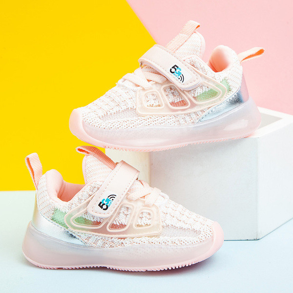 Új modell gyerekcipők lányoknak matricával