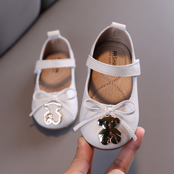 Beebi nahast kingad koos kaisukaru tarvikuga