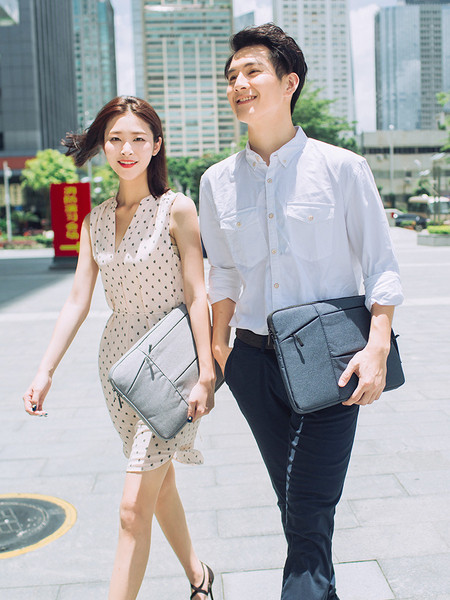 Φορητή τσάντα φορητού υπολογιστή με φερμουάρ και μπροστινή τσέπη