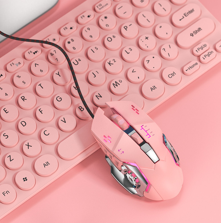 Egér USB kábellel és LED lámpákkal