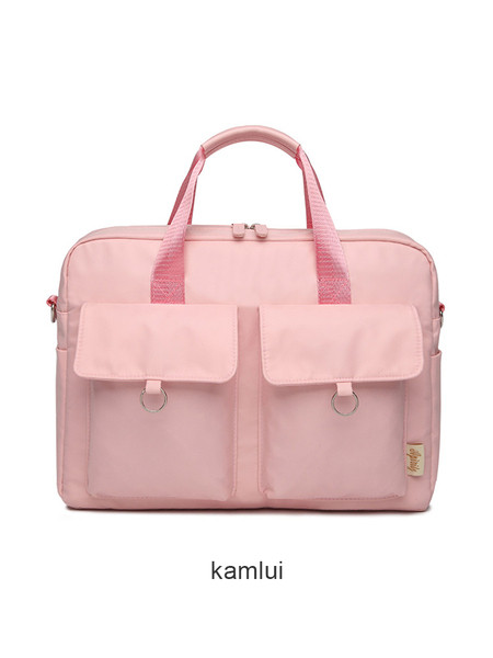 Преносима чанта подходяща за 15 - инчов лаптоп с предни джобове, къса и дълга дръжка