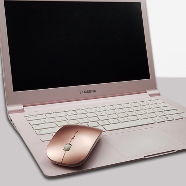 Juhtmeta hiir laseriga ja 4 tk. võtmed