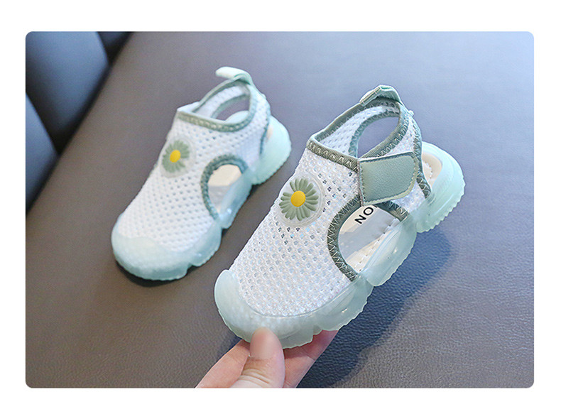 Paprasti vaikiški basutės mergaitėms