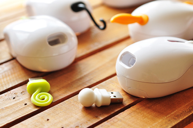 2.4 GHz безжична мишка с USB приемник 