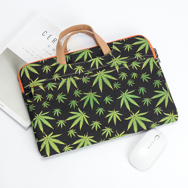 Táska 13,3 hüvelykes laptophoz, rövid fogantyúval és színes mintával