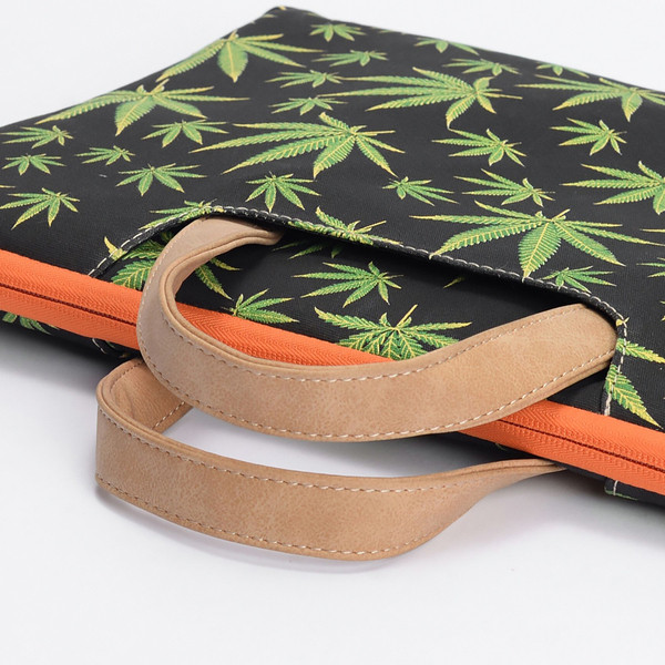 Táska 13,3 hüvelykes laptophoz, rövid fogantyúval és színes mintával