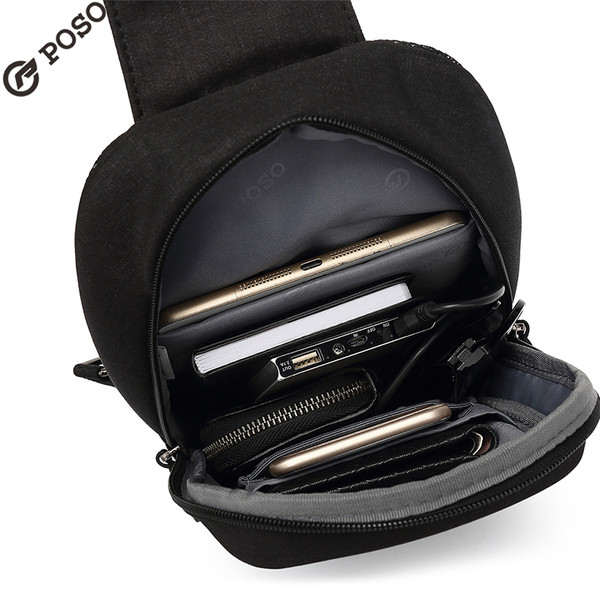 Tablethez alkalmas férfi válltáska