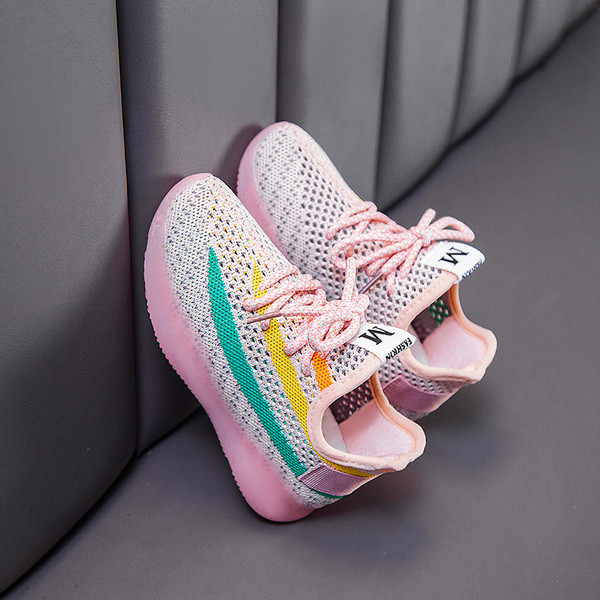 Modern, nyakkendős gyerek tornacipő lányoknak