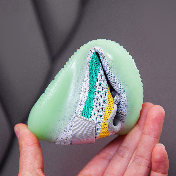 Modern, nyakkendős gyerek tornacipő lányoknak