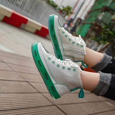 Aktualne dječje tenisice za djevojčice s vezicama