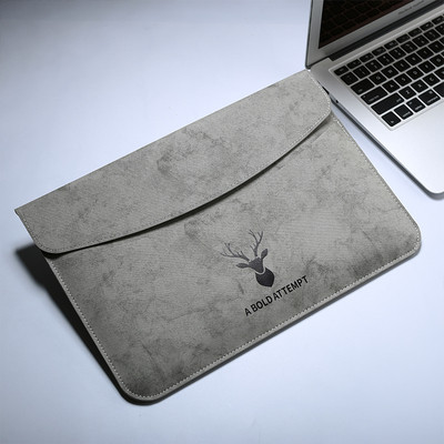 Калъф подходящ за 16 инчов лаптоп и таблет с апликация във формата на елен