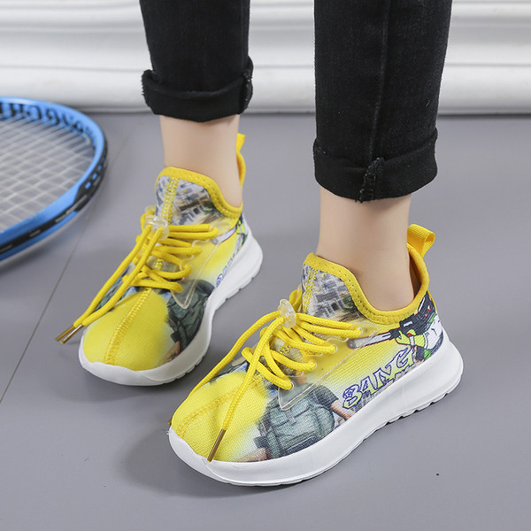 Aktuális gyerek tornacipő fiúknak nyakkendővel