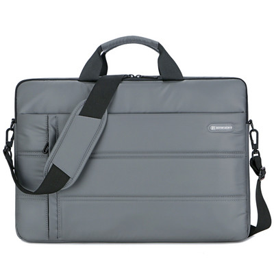 Vízálló tárolótáska egy 15,6 hüvelykes ökobőr laptop számára