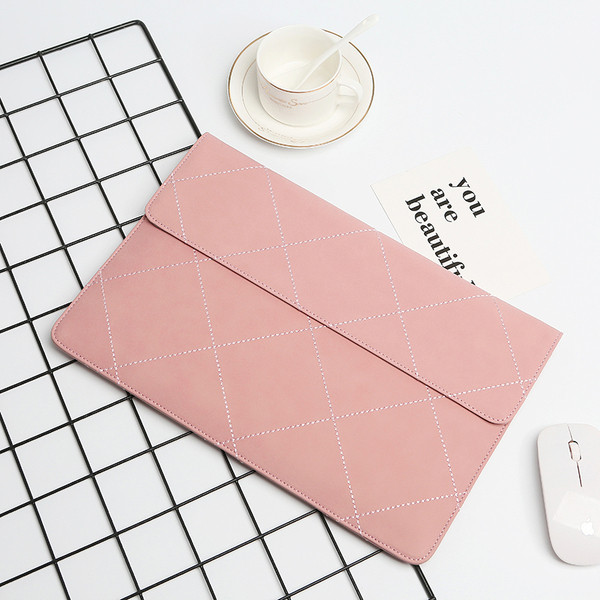 Praktiline kaitseümbris 15-tollisele sülearvutile või tahvelarvutile