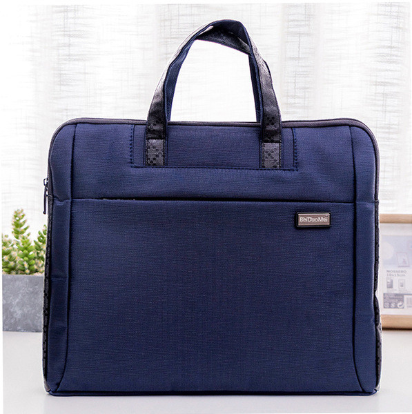 Embleemi ja lühikeste sangadega sülearvutikott