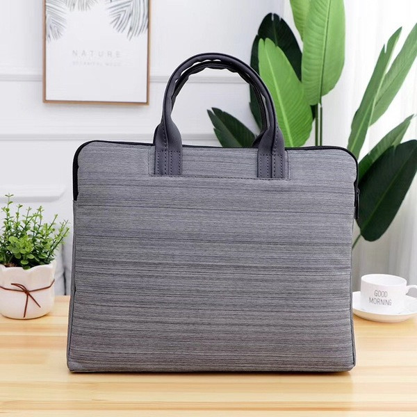 Чанта за лаптоп с къси дръжки и емблема