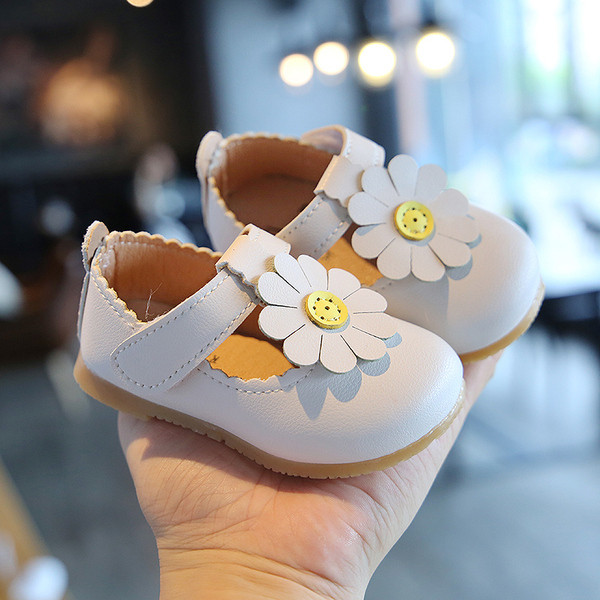 Kleebiste ja 3D elemendiga beebikingad