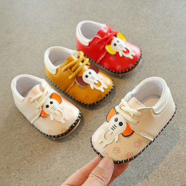 Eko bőrből készült babacipő 3D elemmel