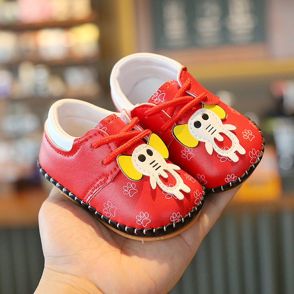 Eko bőrből készült babacipő 3D elemmel