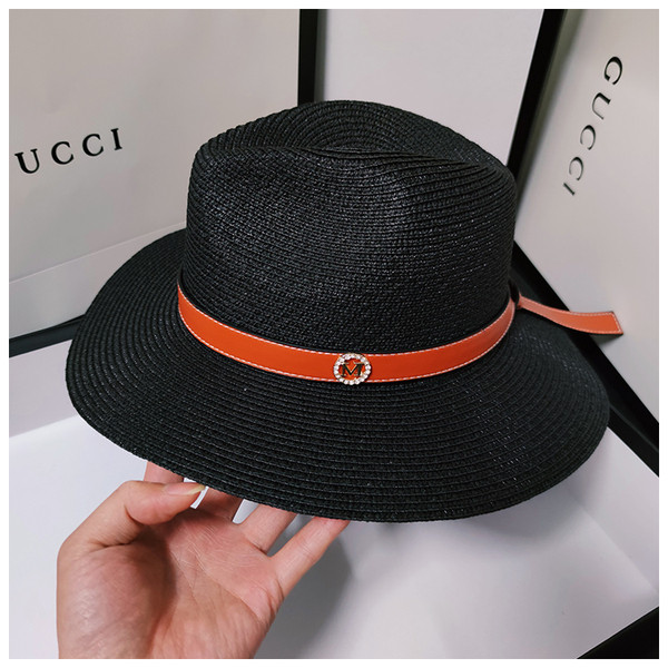 Suvine naiste müts nahast elemendiga