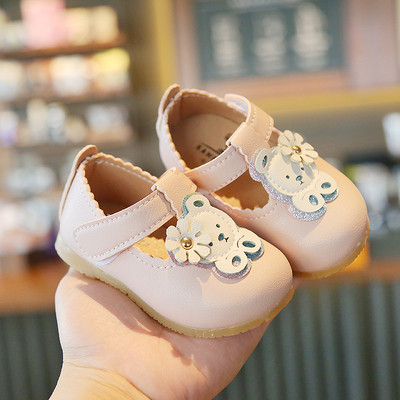 Moodsad beebijalatsid tüdrukutele