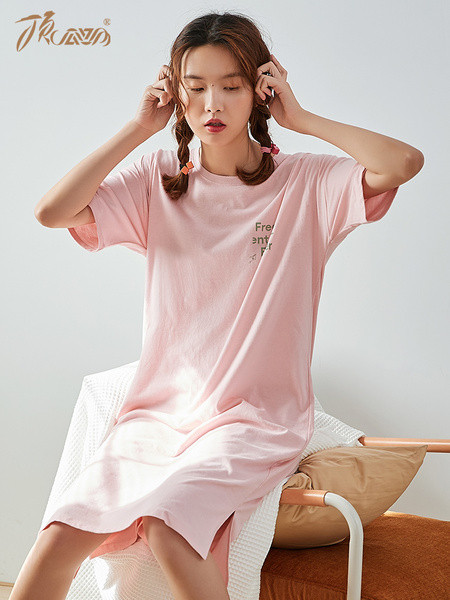 Női hálóing rövid ujjú mintával