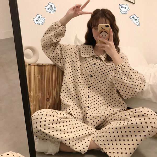 Stiilne kaheosaline täppidega naiste pidžaama