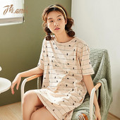 Naiste öösärk lühikeste varrukate ja ovaalse kaelusega