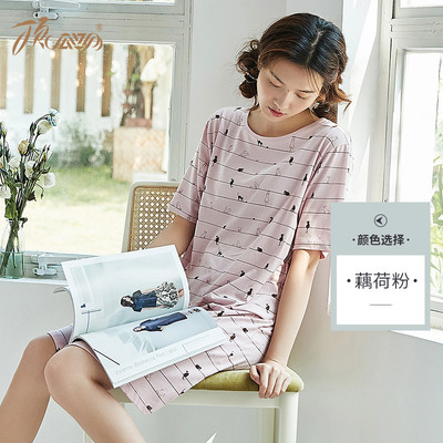 Naiste öösärk lühikeste varrukate ja ovaalse kaelusega