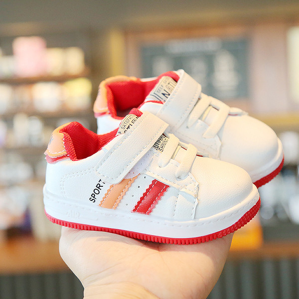 Kleebiste ja lipsudega beebitossud poistele ja tüdrukutele